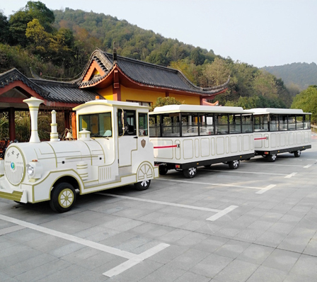 42座觀光火車為何成為景區(qū)流量密碼？
